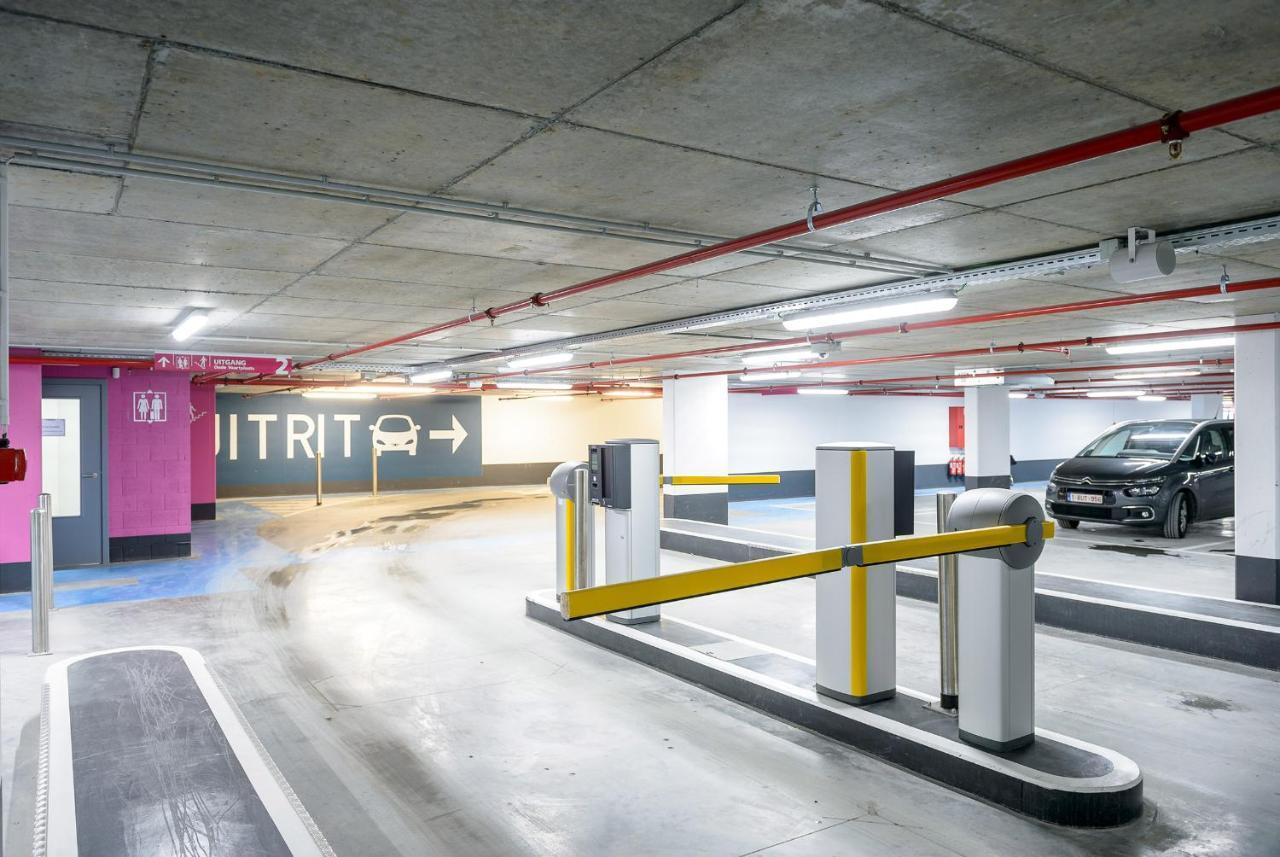 Sleep Inn - Industrial Flat Citycenter アントウェルペン エクステリア 写真